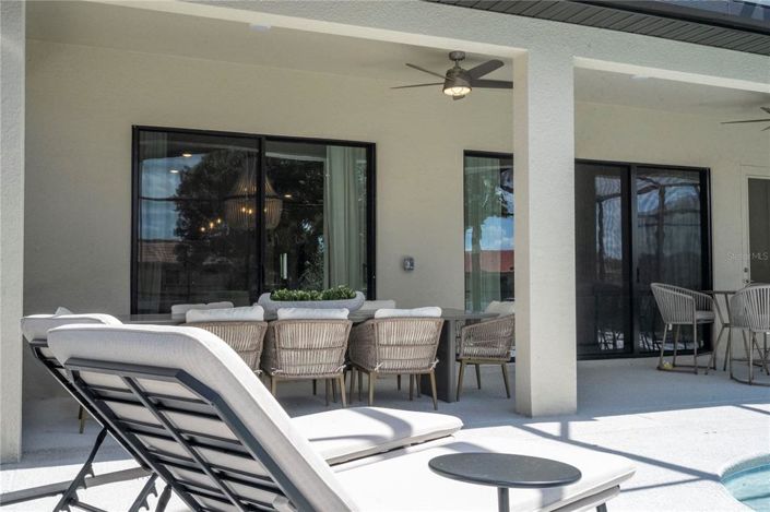 Image No.25-9 Bed Property for sale