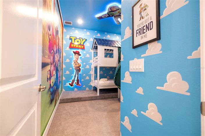 Image No.33-9 Bed Property for sale