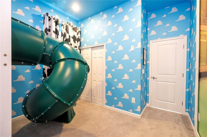 Image No.37-9 Bed Property for sale