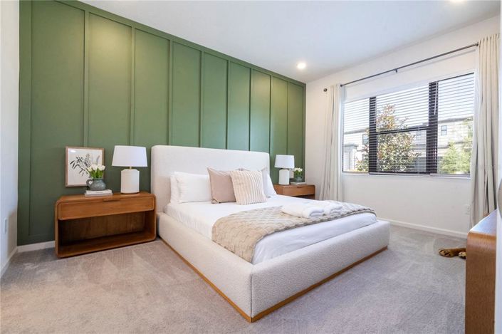 Image No.5-9 Bed Property for sale