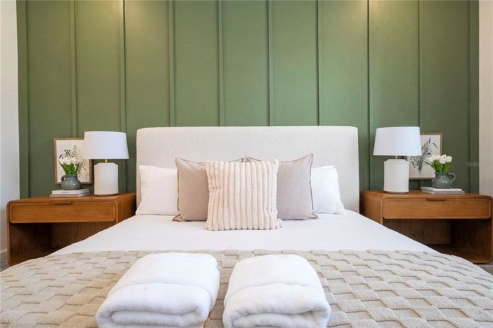 Image No.6-9 Bed Property for sale