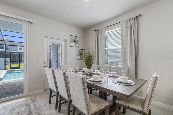 Image No.12-5 Bed Townhouse for sale