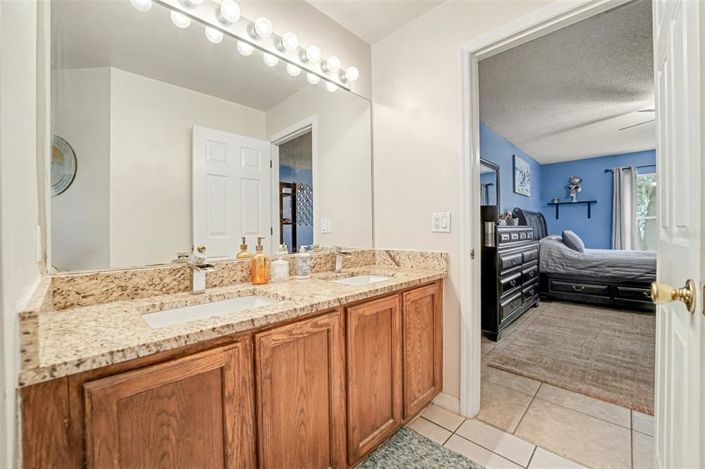 Image No.15-4 Bed Property for sale