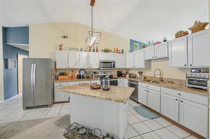 Image No.7-4 Bed Property for sale