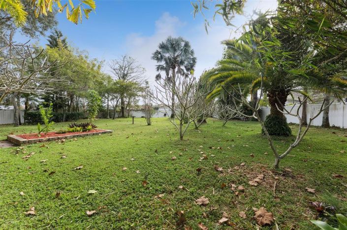 Image No.2-3 Bed Property for sale