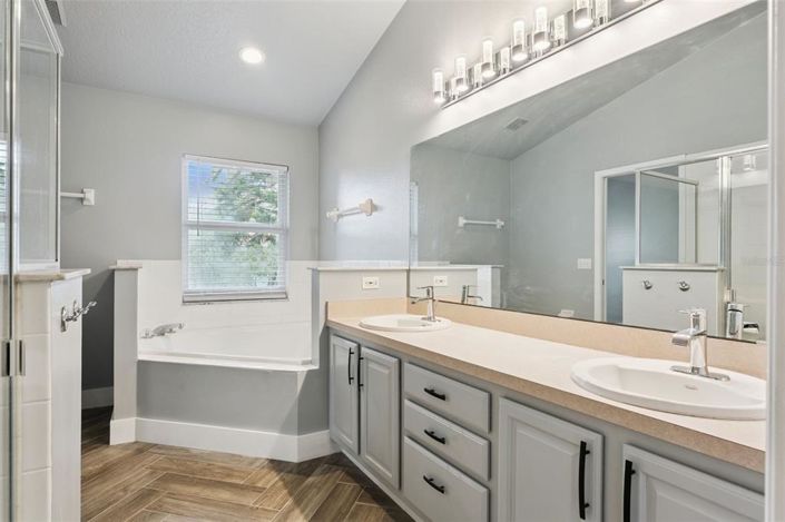 Image No.24-3 Bed Property for sale