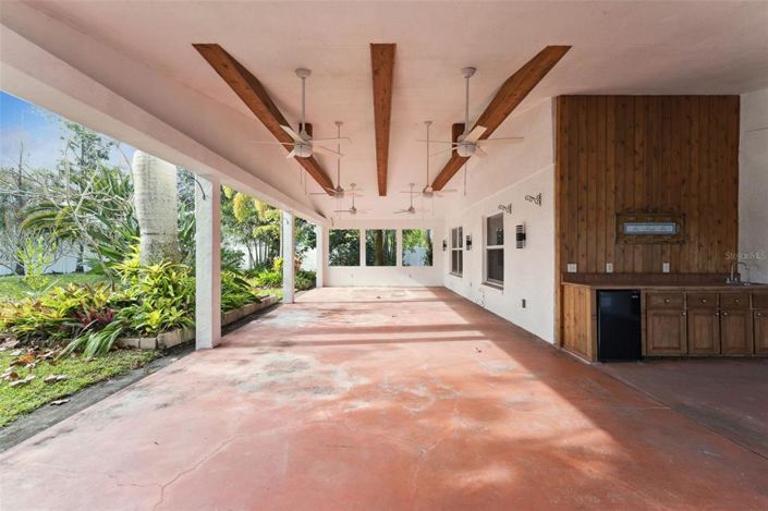 Image No.30-3 Bed Property for sale