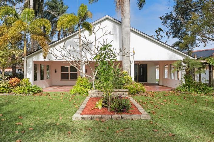 Image No.32-3 Bed Property for sale