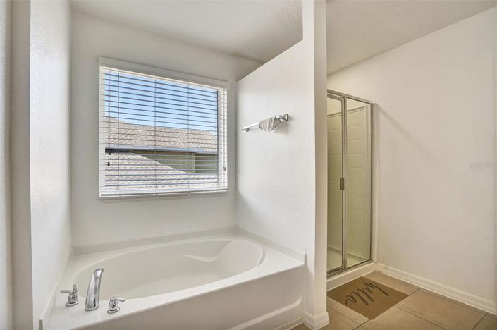 Image No.14-4 Bed Property for sale