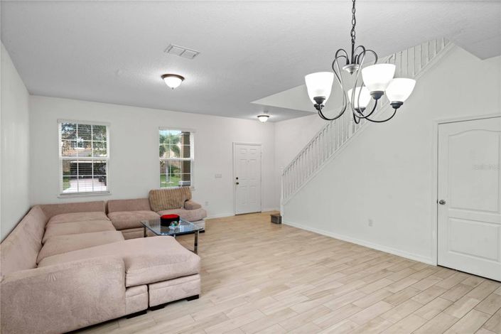 Image No.3-4 Bed Property for sale