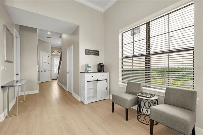 Image No.24-5 Bed Property for sale