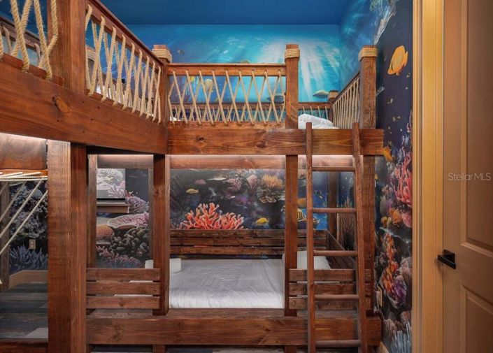 Image No.55-5 Bed Property for sale