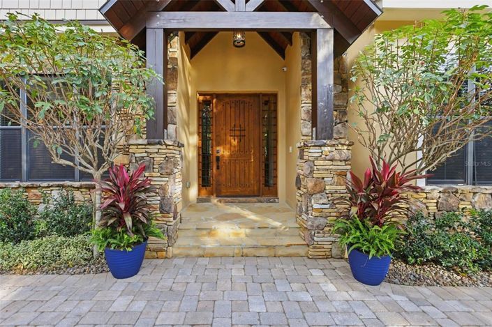 Image No.2-6 Bed Property for sale