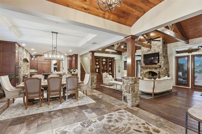 Image No.21-6 Bed Property for sale