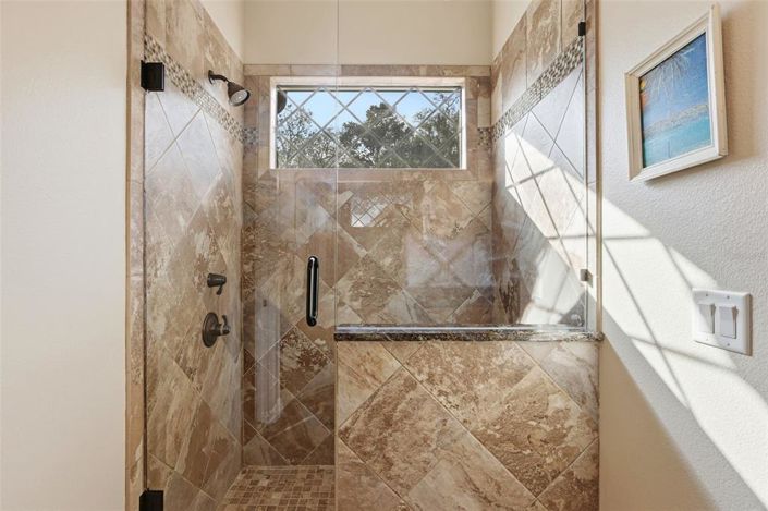 Image No.49-6 Bed Property for sale