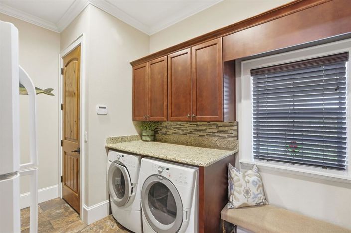 Image No.50-6 Bed Property for sale