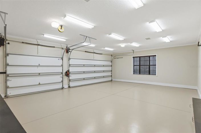 Image No.55-6 Bed Property for sale