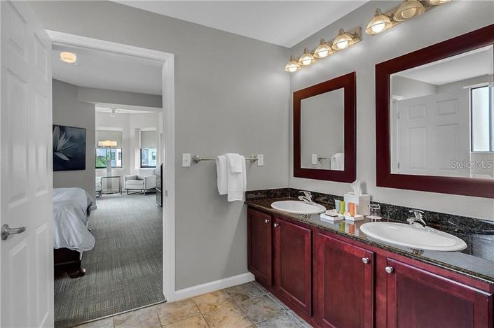 Image No.12-3 Bed Property for sale