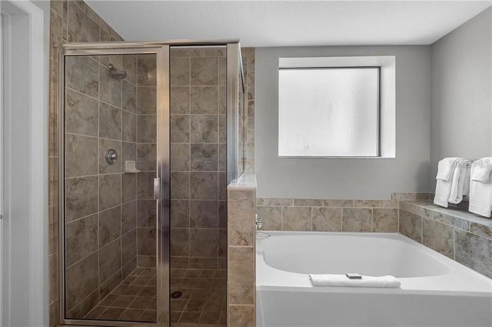 Image No.17-3 Bed Property for sale