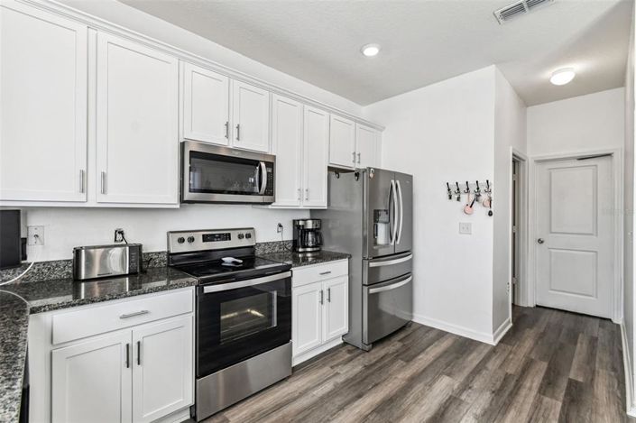 Image No.18-4 Bed Property for sale