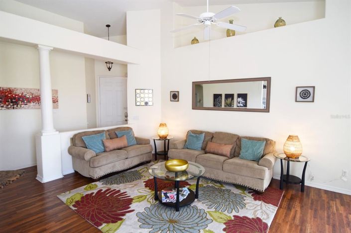 Image No.19-3 Bed Townhouse for sale