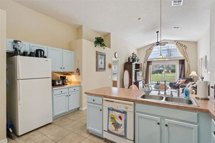 Image No.10-4 Bed Property for sale