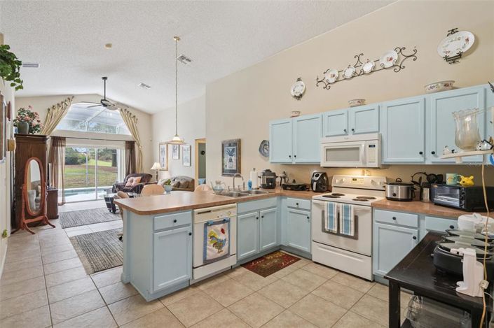 Image No.11-4 Bed Property for sale