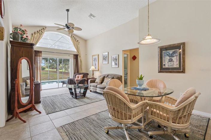 Image No.12-4 Bed Property for sale