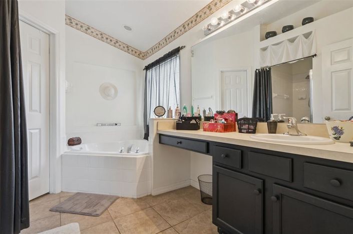 Image No.19-4 Bed Property for sale