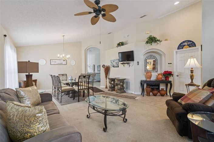 Image No.7-4 Bed Property for sale