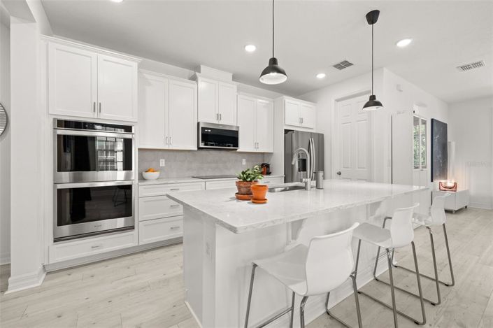 Image No.11-3 Bed Townhouse for sale