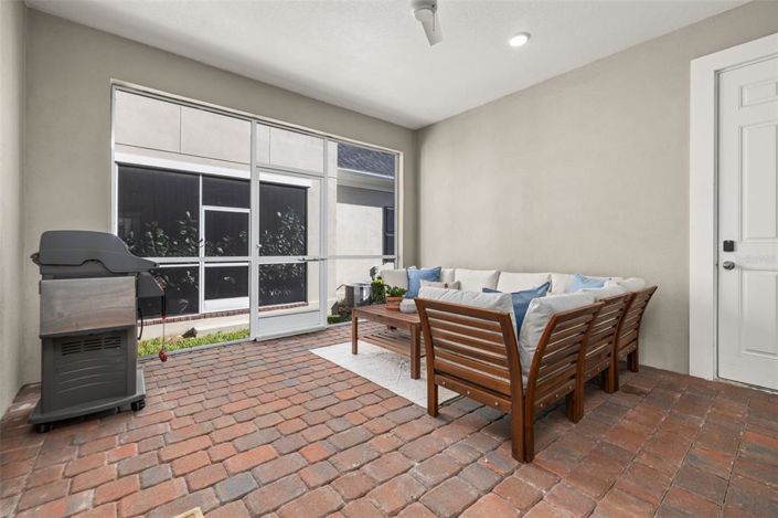 Image No.17-3 Bed Townhouse for sale