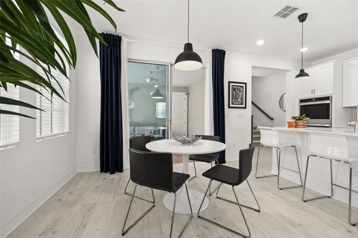 Image No.19-3 Bed Townhouse for sale