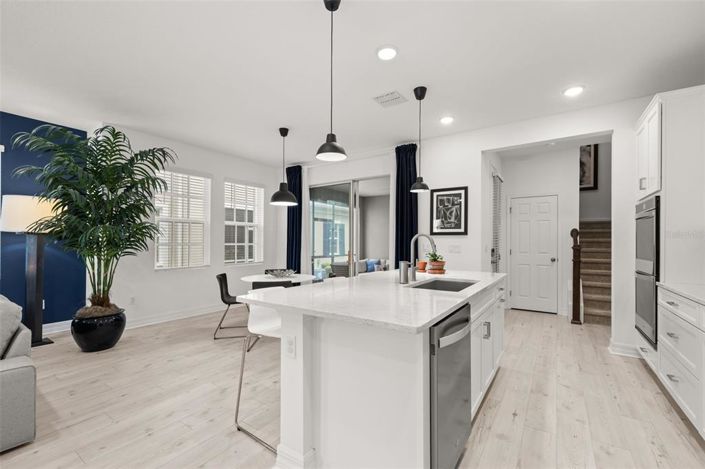 Image No.20-3 Bed Townhouse for sale