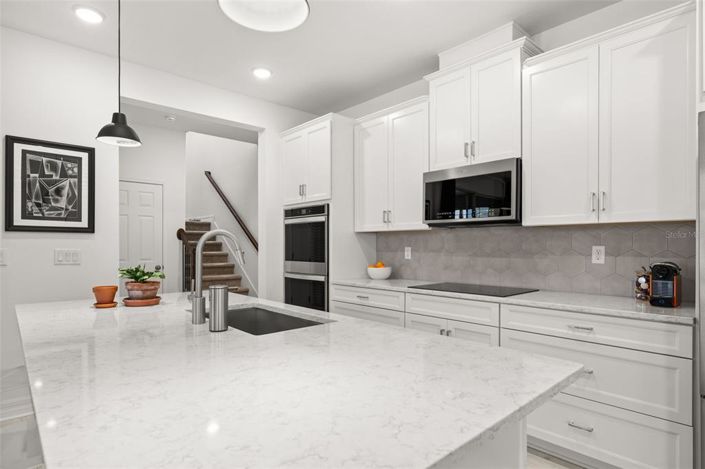 Image No.24-3 Bed Townhouse for sale