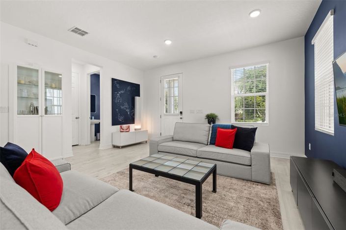 Image No.8-3 Bed Townhouse for sale