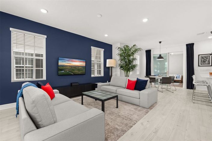 Image No.9-3 Bed Townhouse for sale