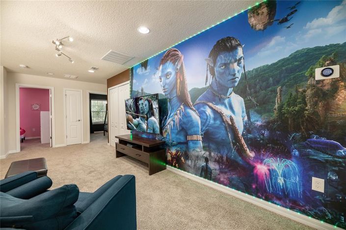 Image No.16-5 Bed Townhouse for sale