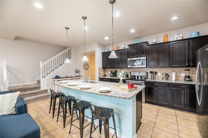 Image No.8-5 Bed Townhouse for sale