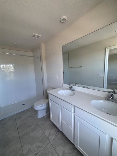 Image No.13-3 Bed Property for sale