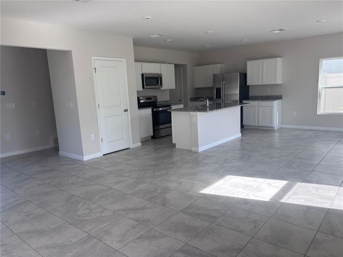 Image No.4-3 Bed Property for sale