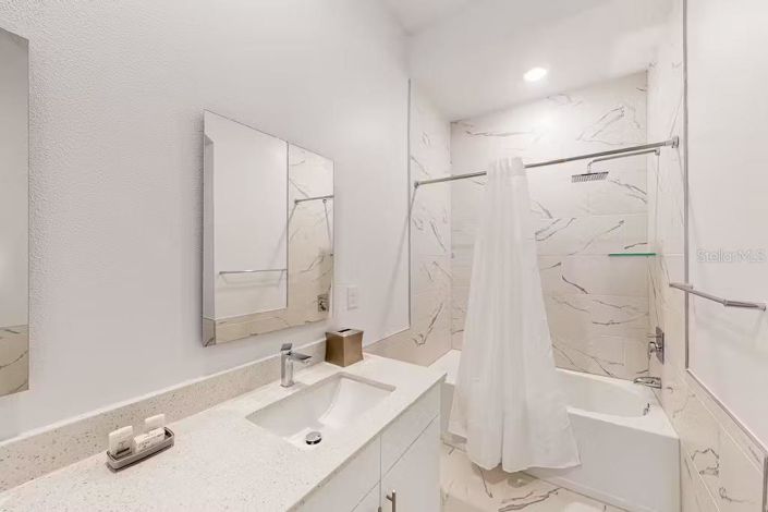 Image No.9-4 Bed Townhouse for sale