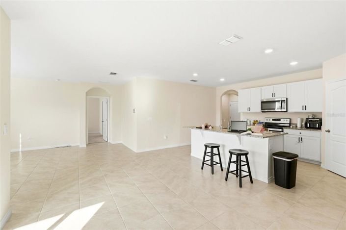 Image No.11-4 Bed Property for sale