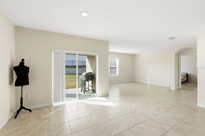 Image No.14-4 Bed Property for sale