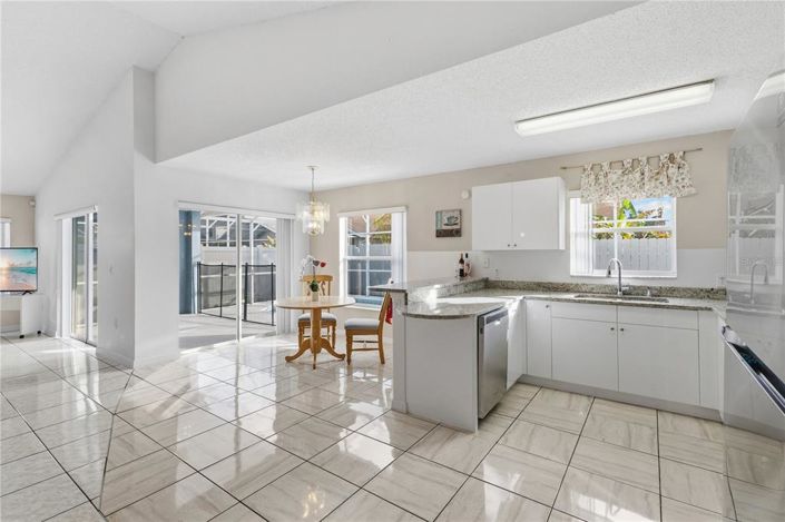 Image No.6-3 Bed Property for sale