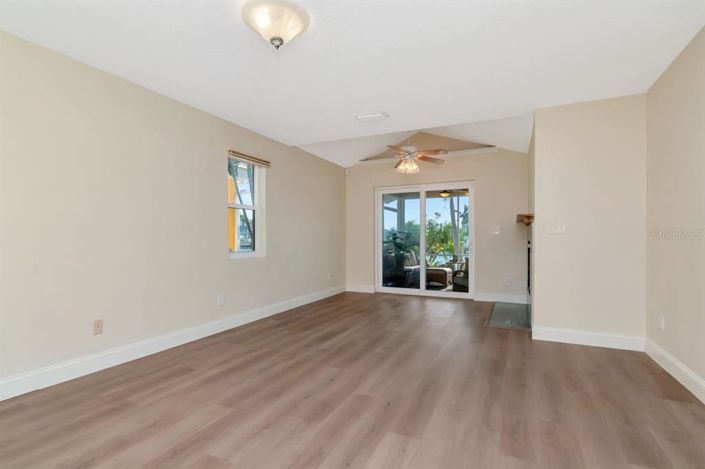 Image No.22-3 Bed Property for sale