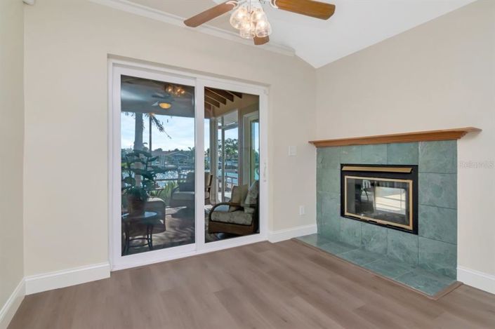 Image No.23-3 Bed Property for sale