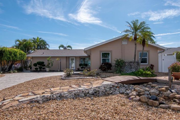 Image No.43-3 Bed Property for sale