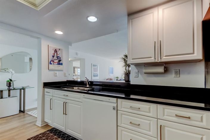 Image No.15-2 Bed Property for sale