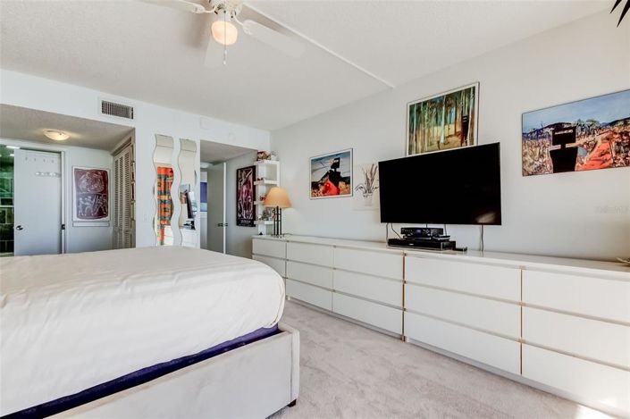 Image No.19-2 Bed Property for sale